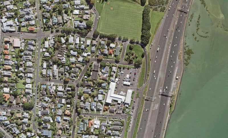 7 Nelson Avenue, Northcote Point, Auckland - Carousel 1