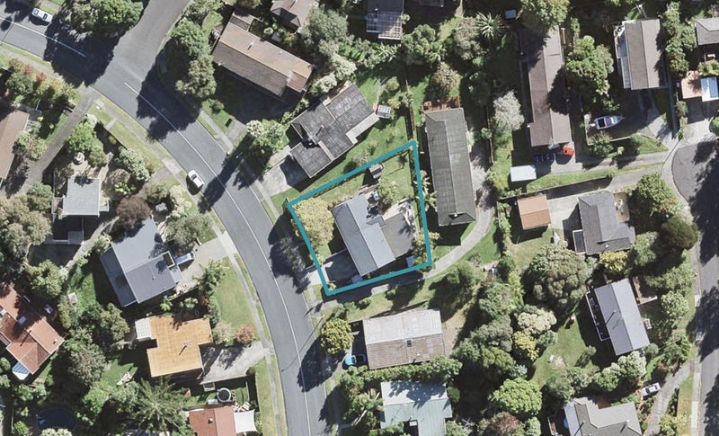 128 Stapleford Crescent, Browns Bay, Auckland - Carousel 1