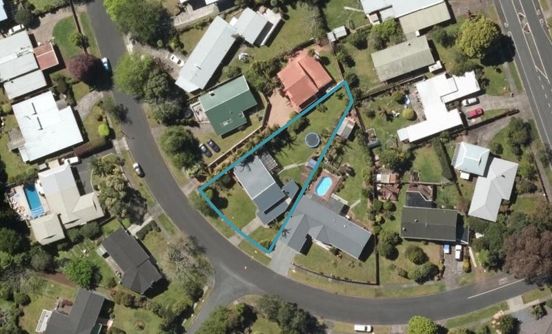 8 Parkland Crescent, Kamo, Whangarei - Carousel 1