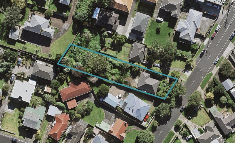 7 Dornwell Road, Mount Roskill, Auckland - Carousel 1