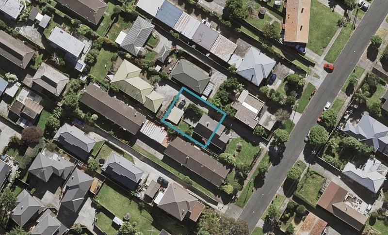 74B Paihia Road, One Tree Hill, Auckland - Carousel 1