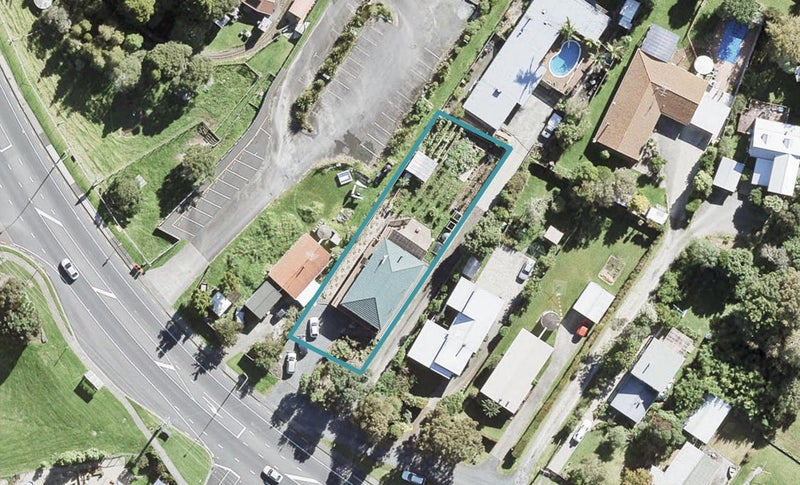 404 Whangaparaoa Road, Stanmore Bay, Whangaparaoa - Carousel 1