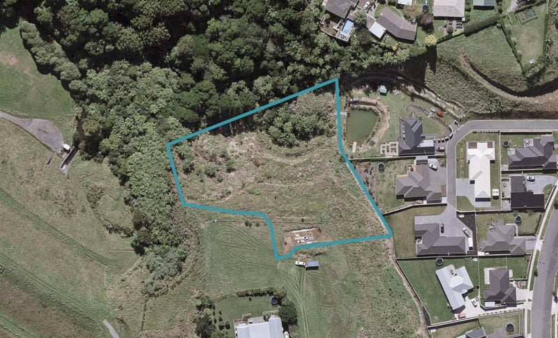 14 Greenpath Lane, Hurworth, New Plymouth - Carousel 1