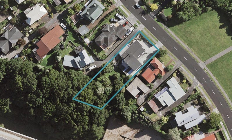 19 Calluna Crescent, Totara Heights, Auckland - Carousel 1