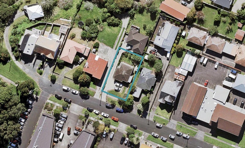 6 Hugh Brown Drive, New Lynn, Auckland - Carousel 1