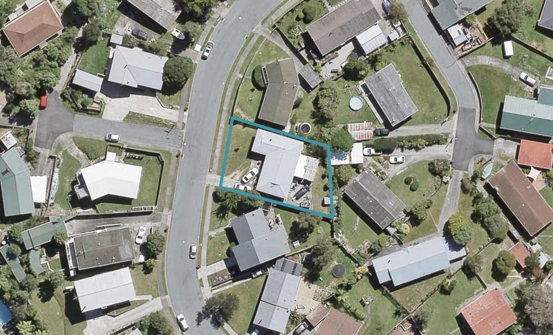 48 Aniseed Grove, Timberlea, Upper Hutt - Carousel 1