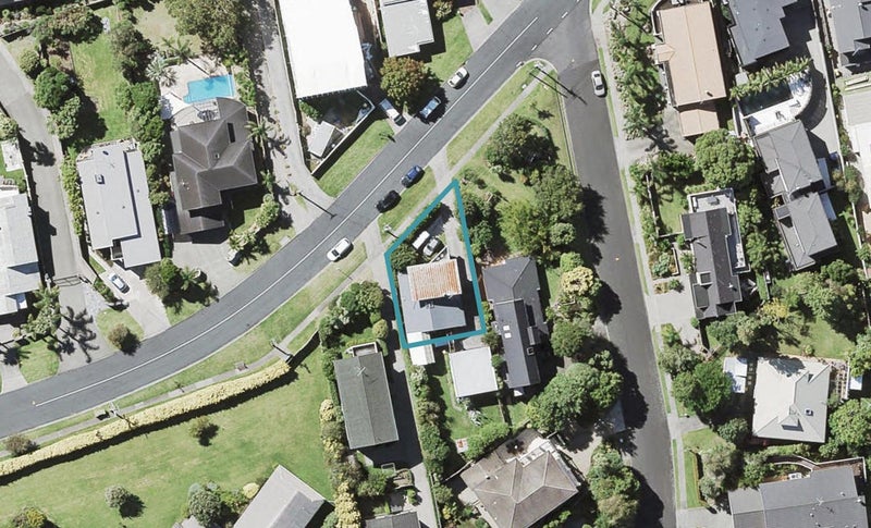 52 Park Rise, Campbells Bay, Auckland - Carousel 1