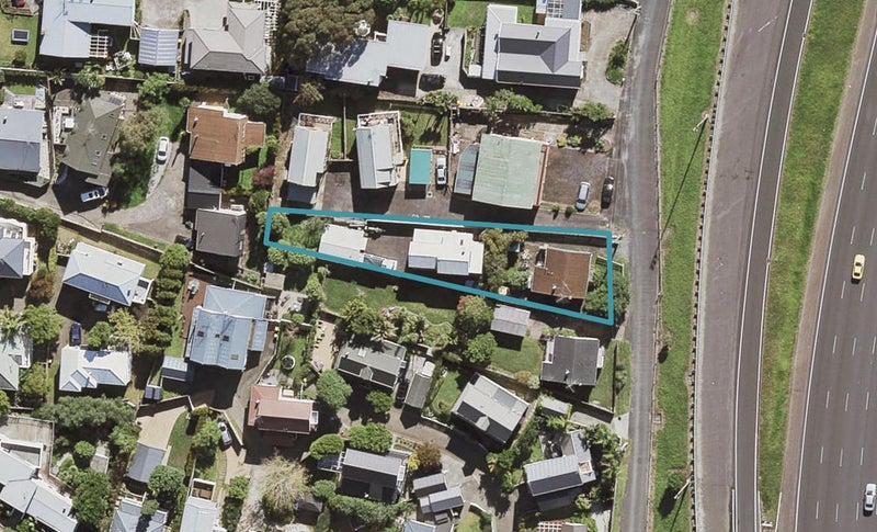 1/16 Sulphur Beach Road, Northcote Point, Auckland - Carousel 1