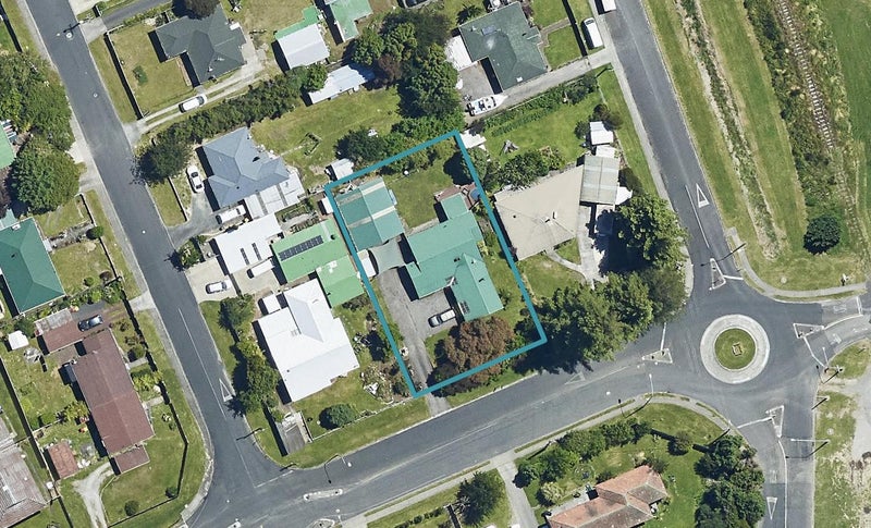 28 Russell Road, Fairy Springs, Rotorua - Carousel 1