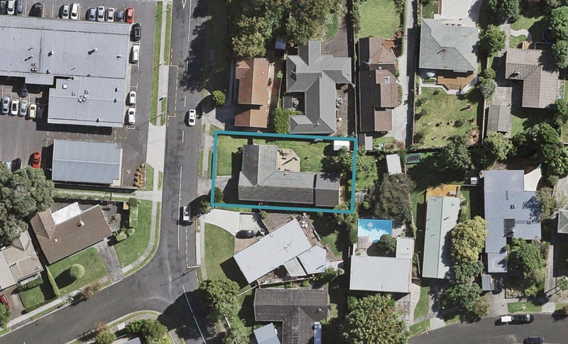 15 Dennis Avenue, Hillpark, Auckland - Carousel 1