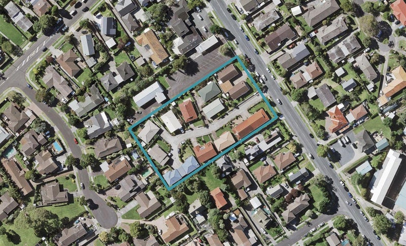 10/171 Pigeon Mountain Road, Half Moon Bay, Auckland - Carousel 1
