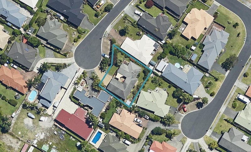 7 Radisich Place, Mount Maunganui, Mount Maunganui - Carousel 1
