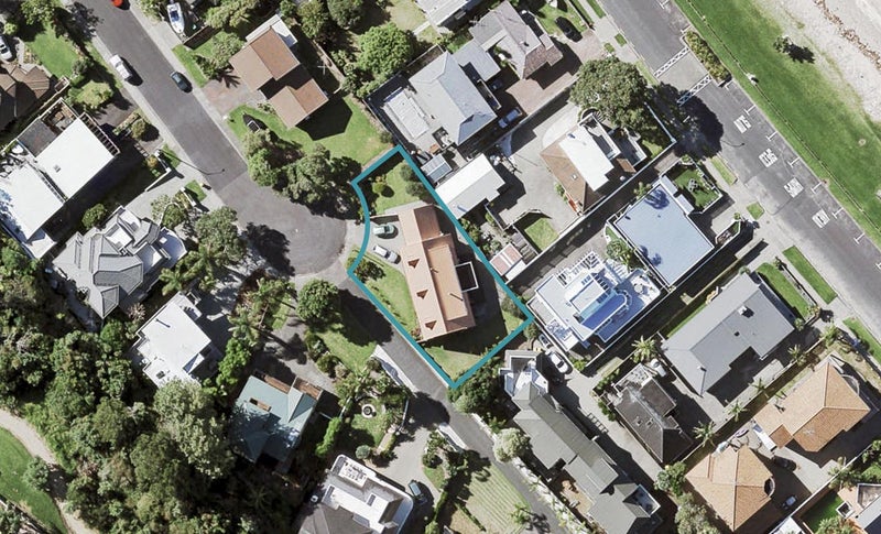 20 Rogers Avenue, Eastern Beach, Auckland - Carousel 1