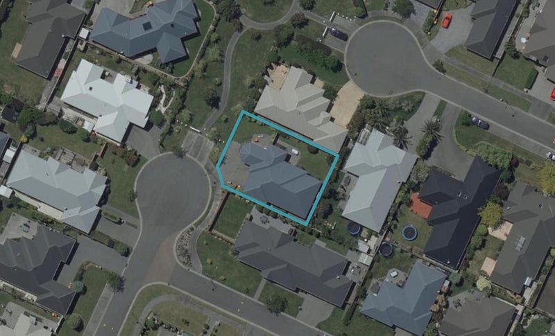 10 Marcella Gardens, Aidanfield, Christchurch - Carousel 1