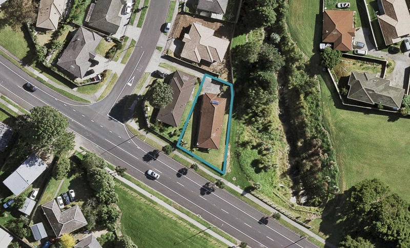70 Castlefinn Drive, Weymouth, Auckland - Carousel 1