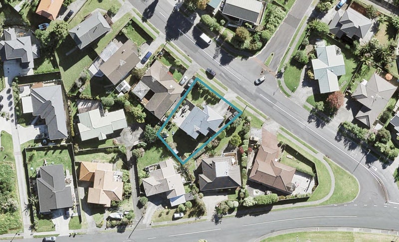 6 Ian Sage Avenue, Torbay, Auckland - Carousel 1
