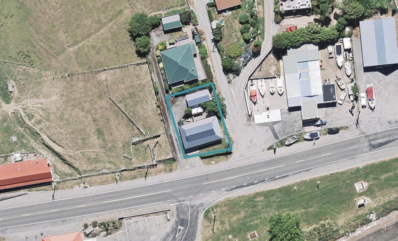 6033 Christchurch Akaroa Road, Duvauchelle, Akaroa - Carousel 1