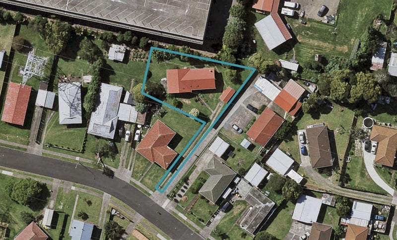 16 Bland Place, Otara, Auckland - Carousel 1