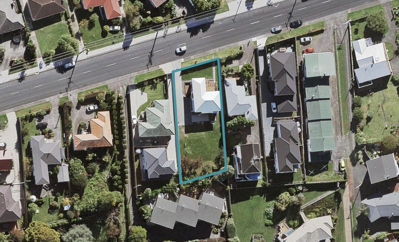 75 Pupuke Road, Northcote, Auckland - Carousel 1