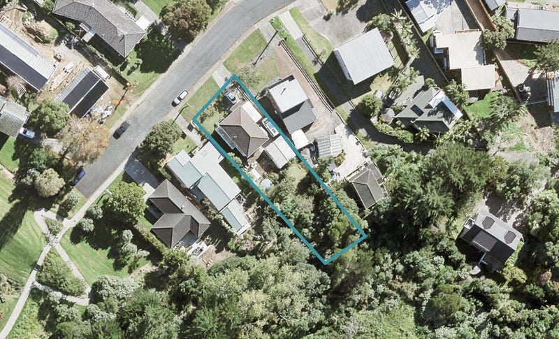 16 Arkles Strand, Arkles Bay, Whangaparaoa - Carousel 1