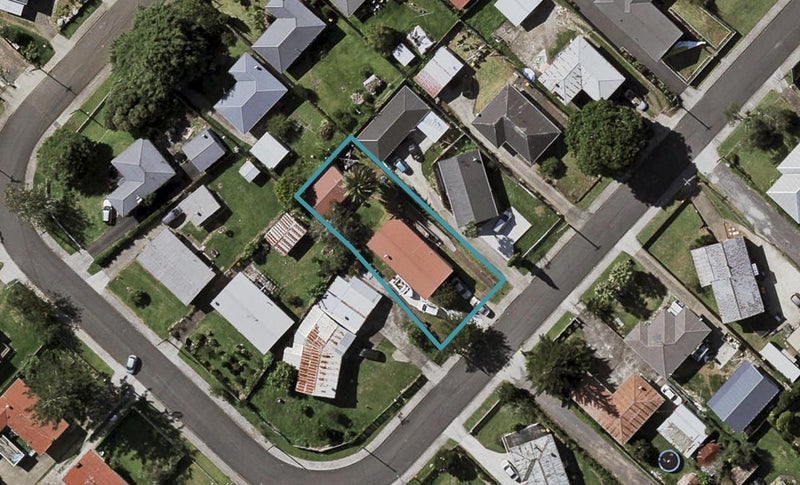 22 Whitley Crescent, Otara, Auckland - Carousel 1