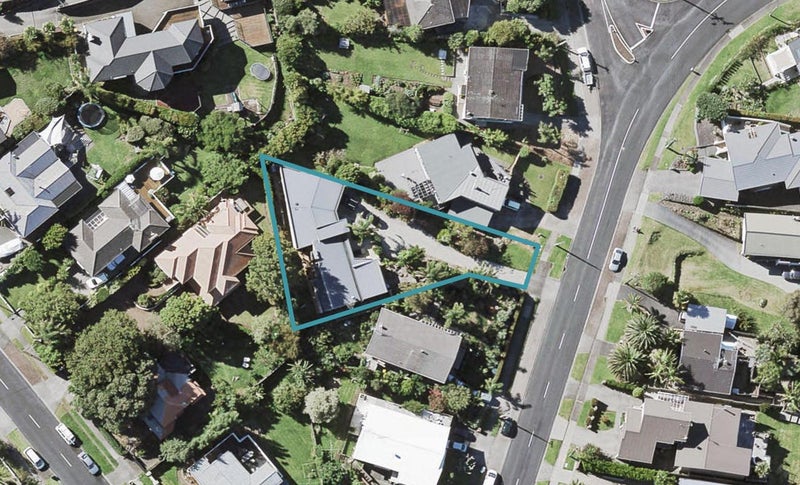 70 Churchill Road, Cockle Bay, Auckland - Carousel 1