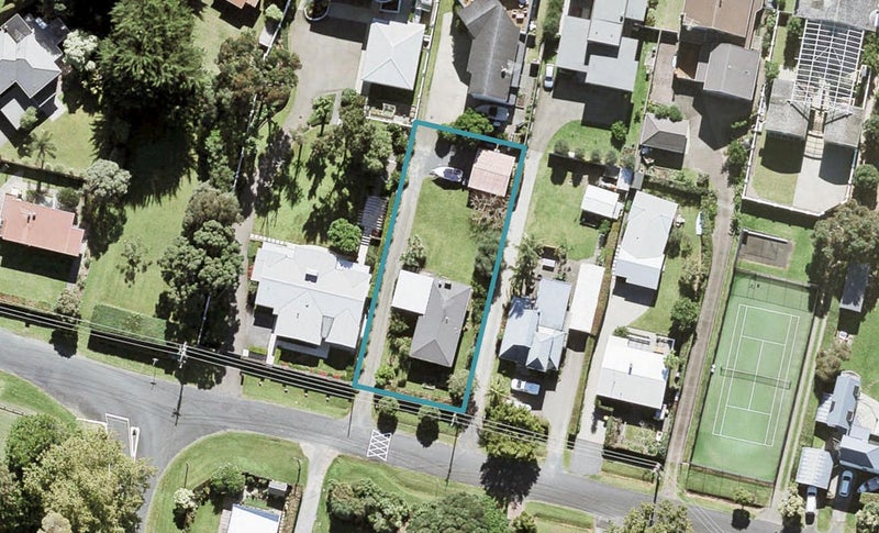 12A Glamis Avenue, Manly, Whangaparaoa - Carousel 1