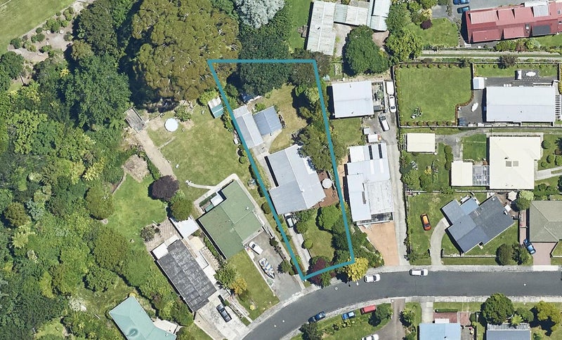 5 Tirita Street, Kawaha Point, Rotorua - Carousel 1