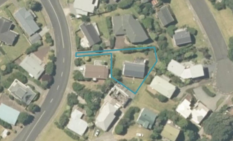 307 Onemana Drive, Onemana, Whangamatā - Carousel 1