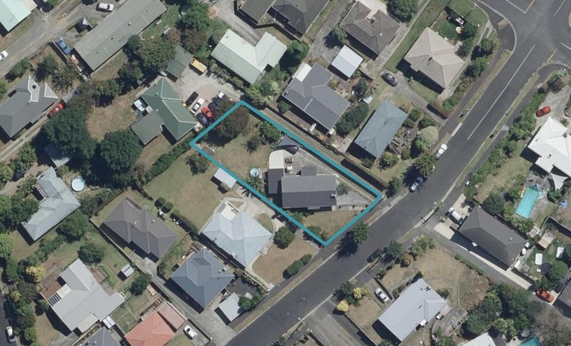 94 Storey Avenue, Forest Lake, Hamilton - Carousel 1