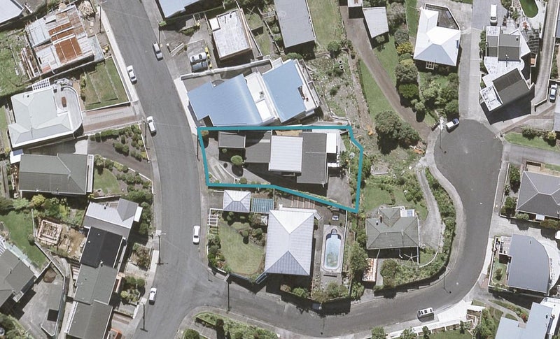 12 Findlay Street, Moturoa, New Plymouth - Carousel 1