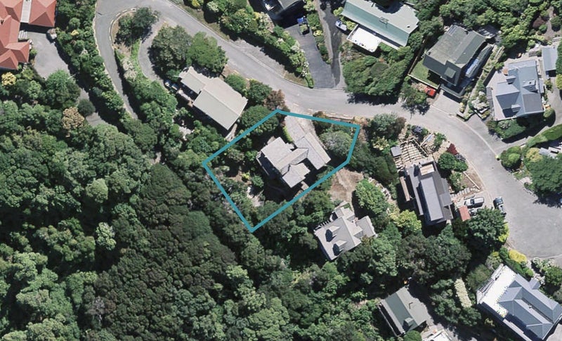 8 Settlers Hill, Akaroa, Akaroa - Carousel 1