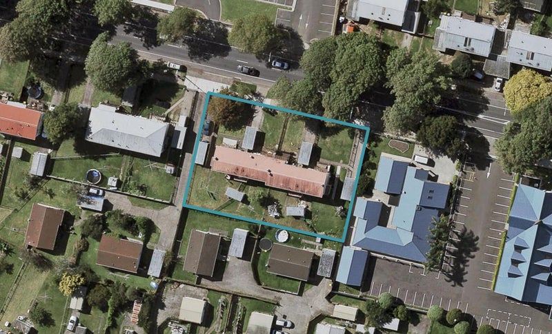 97 Bairds Road, Ōtara, Auckland - Carousel 1