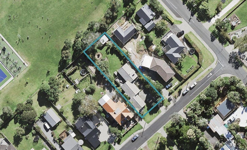 5 Outlook Road, Greenhithe, Auckland - Carousel 1