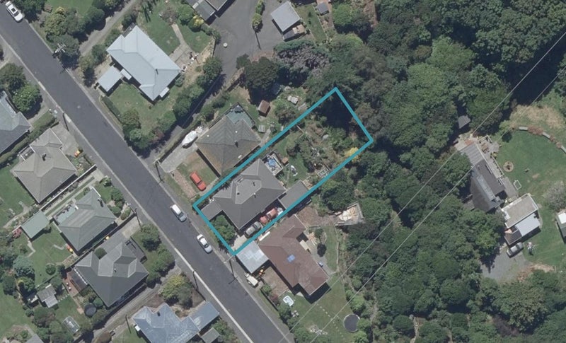41 Glenmore Street, Glenleith, Dunedin - Carousel 1