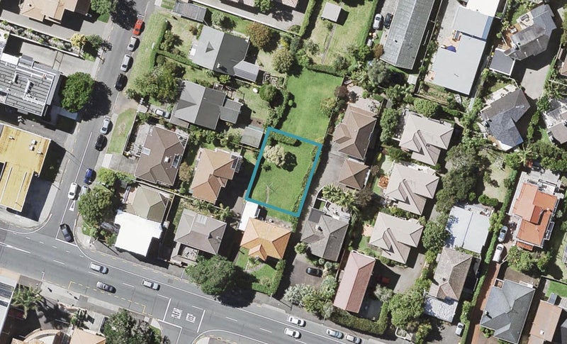 75B Kitchener Road, Milford, Auckland - Carousel 1
