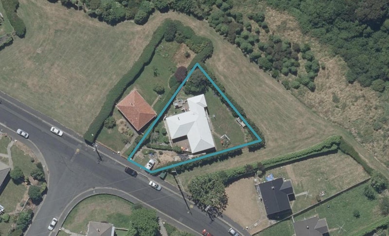 15 Mooltan Street, Halfway Bush, Dunedin - Carousel 1