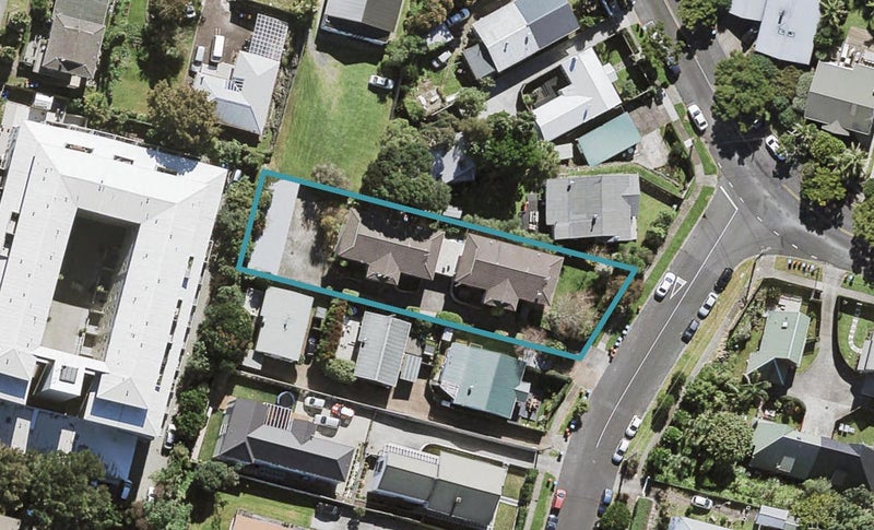 88B Aroha Avenue, Sandringham, Auckland - Carousel 1