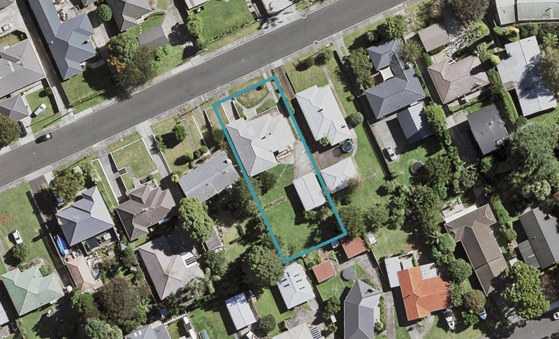 12 Callis Avenue, Opaheke, Papakura - Carousel 1
