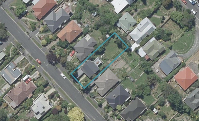 43 Glendining Avenue, North East Valley, Dunedin - Carousel 1