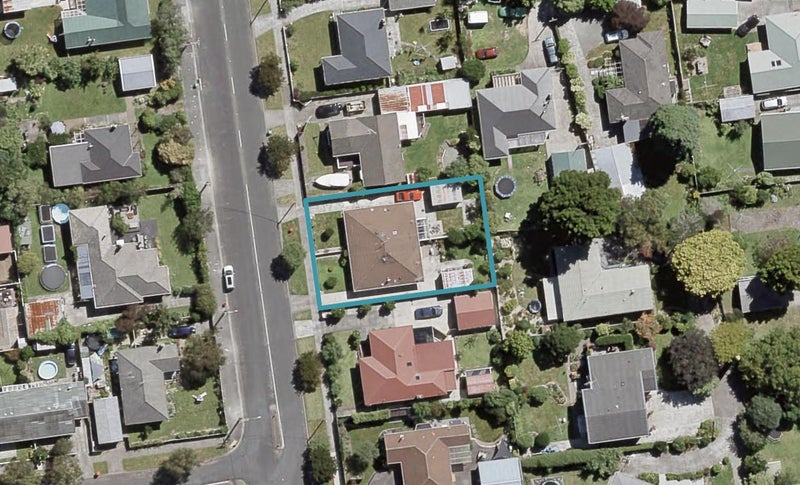 2/22 HENRY ST, MAORIBANK, UPPER HUTT - Carousel 1