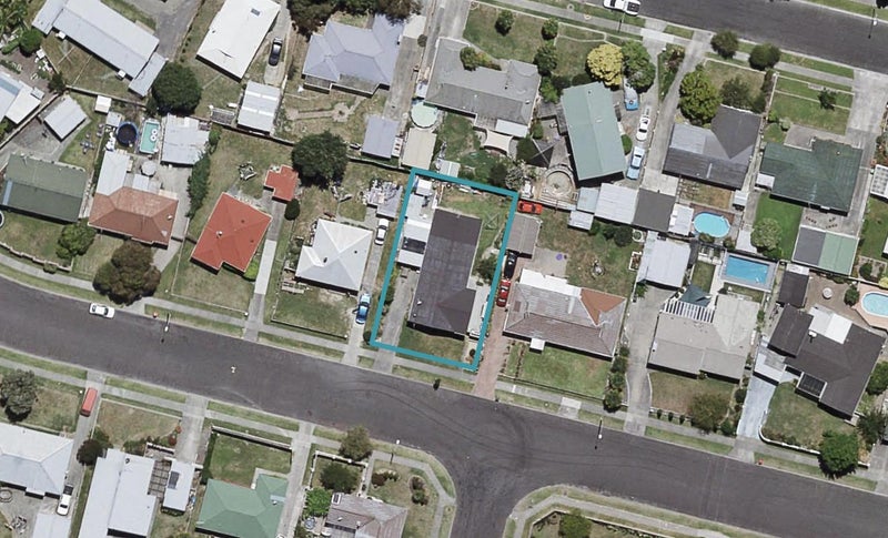 16 Ranfurly Street, Tamatea, Napier - Carousel 1