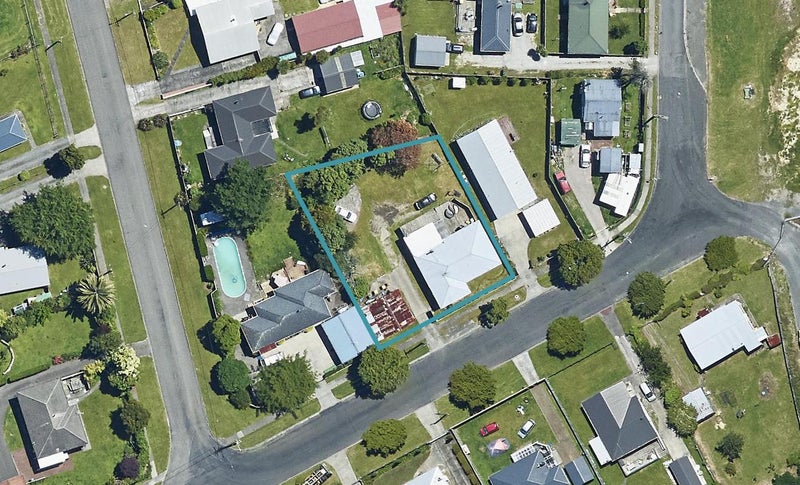 16 Salisbury Road, Fairy Springs, Rotorua - Carousel 1