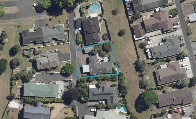 19 Brookview Court, Queenwood, Hamilton - Carousel 1