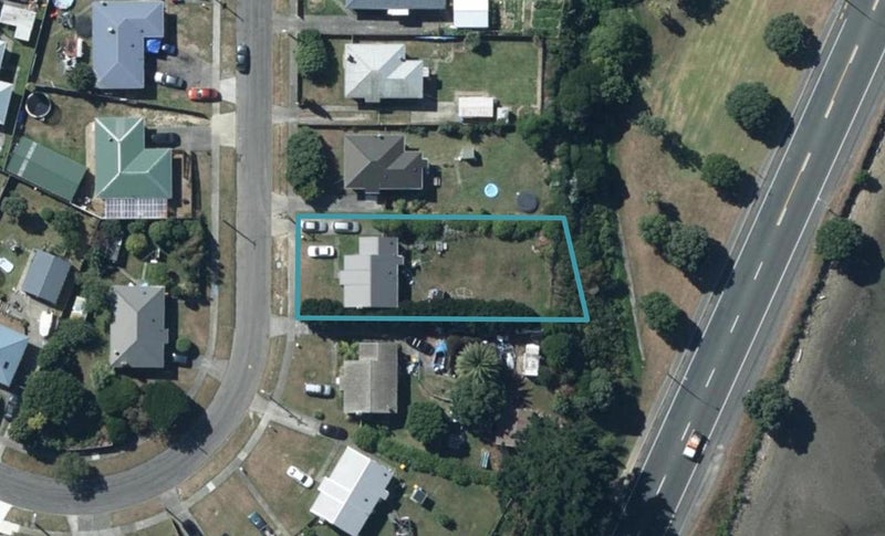 25 Whanga Crescent, Titahi Bay, Porirua - Carousel 1