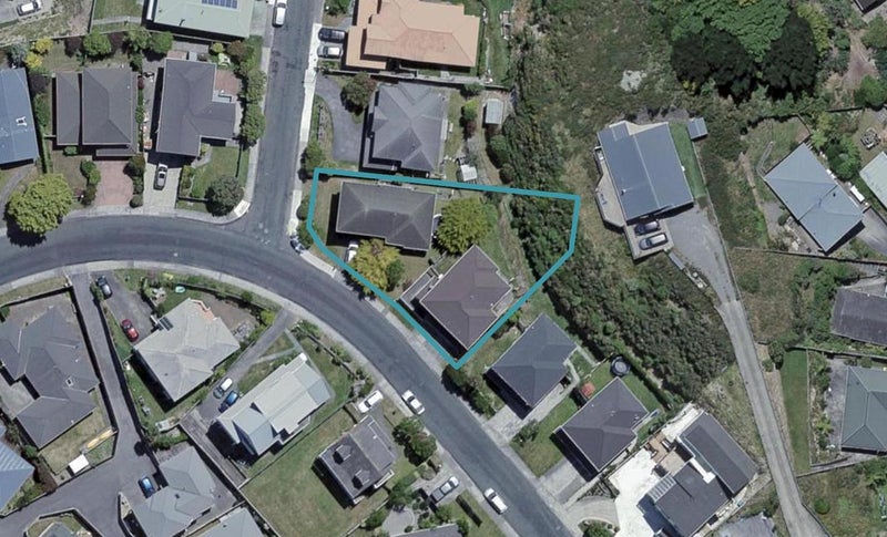 32 Erris Street, Johnsonville, Wellington - Carousel 1
