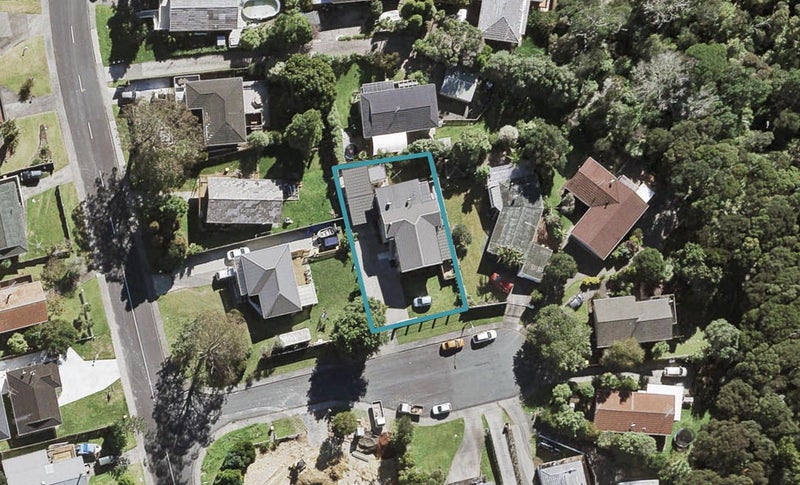 4 Classic Grove, Bayview, Auckland - Carousel 1