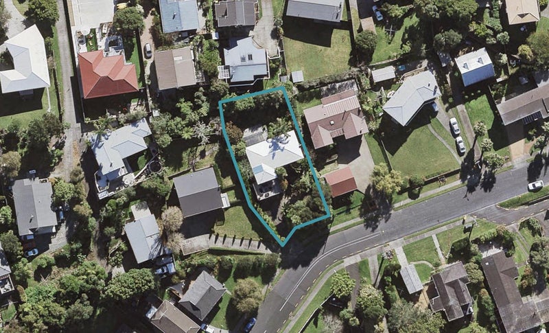 15 Park Hill Road, Birkenhead, Auckland - Carousel 1