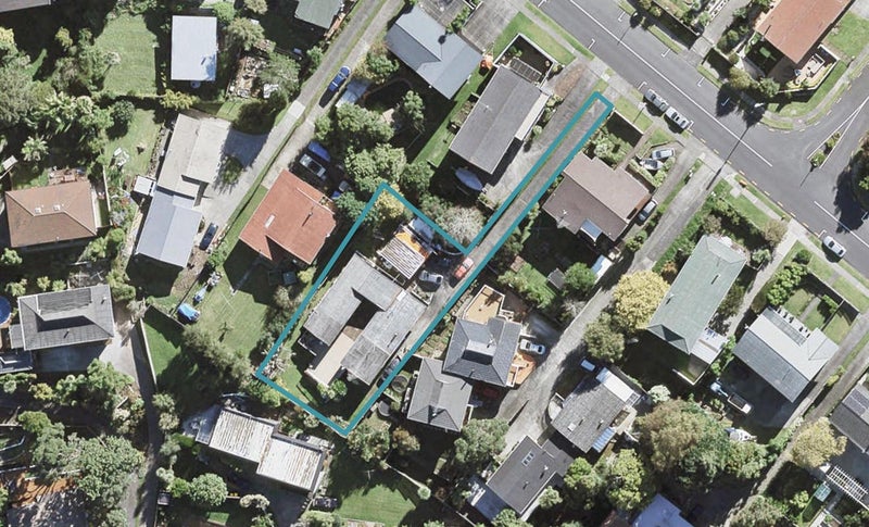 76 Sartors Avenue, Browns Bay, Auckland - Carousel 1