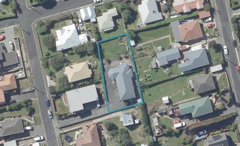37 Teignmouth Street, Abbotsford, Dunedin - Carousel 1